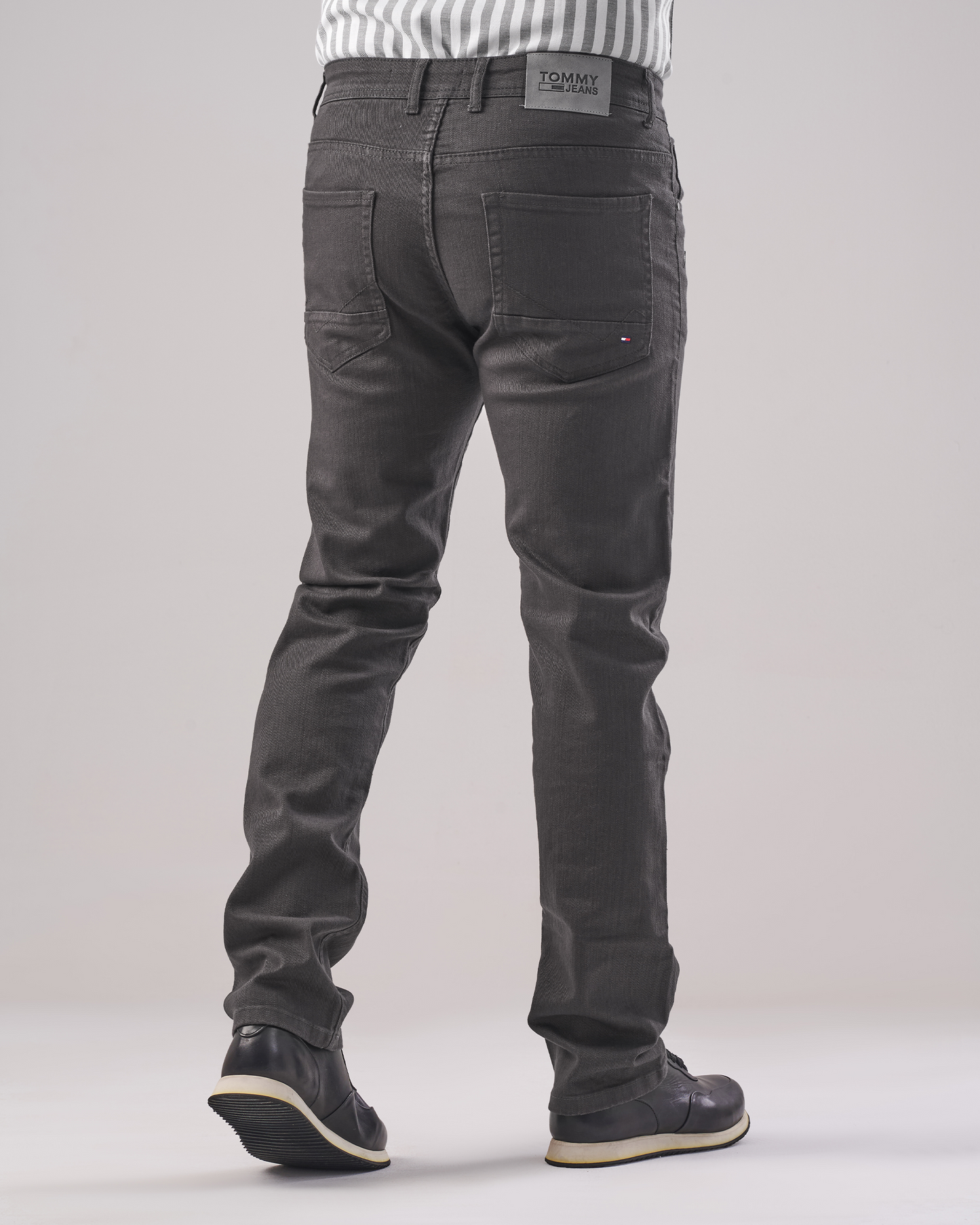 Grey Denim Jeans – Iron Shade