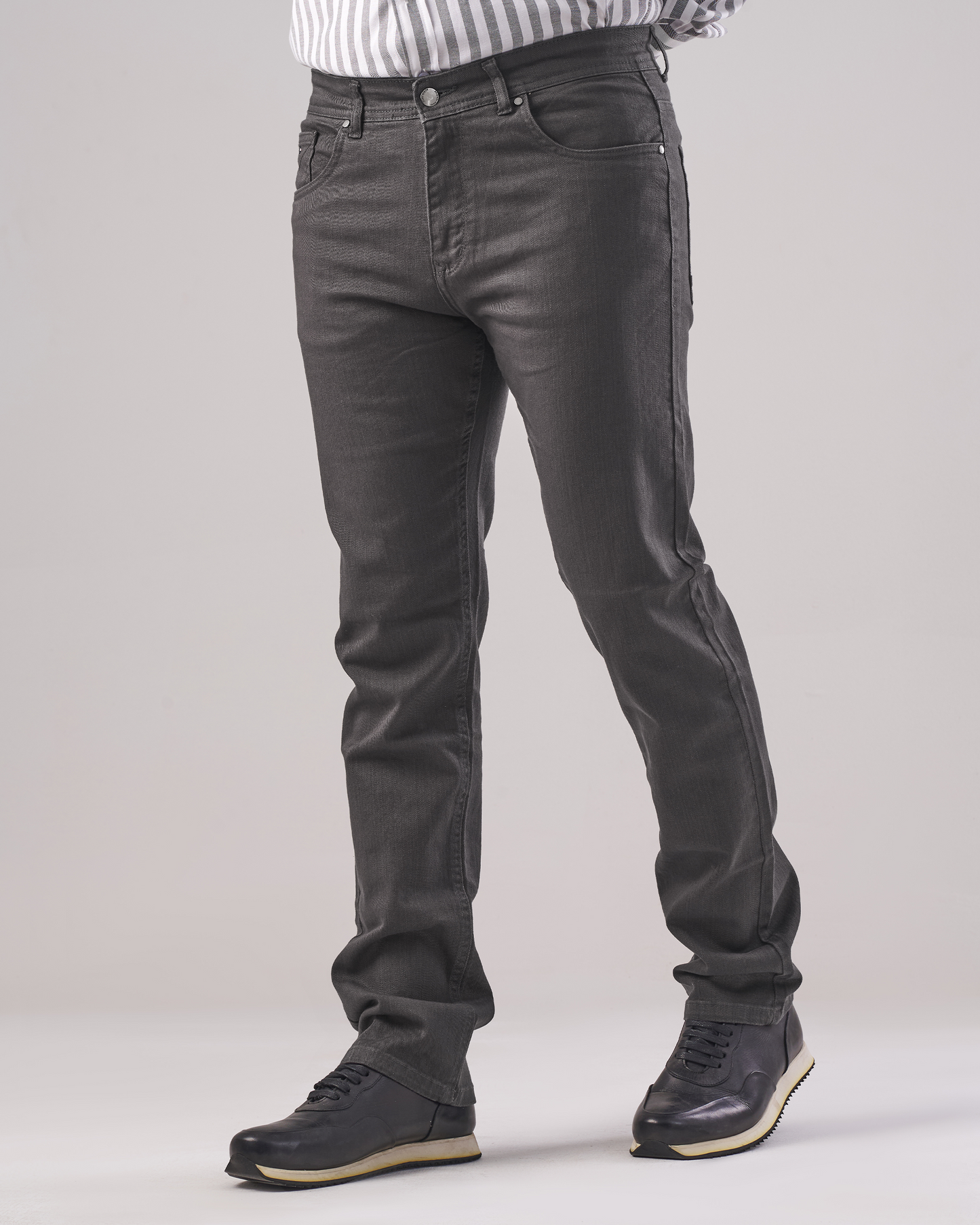 Grey Denim Jeans – Iron Shade