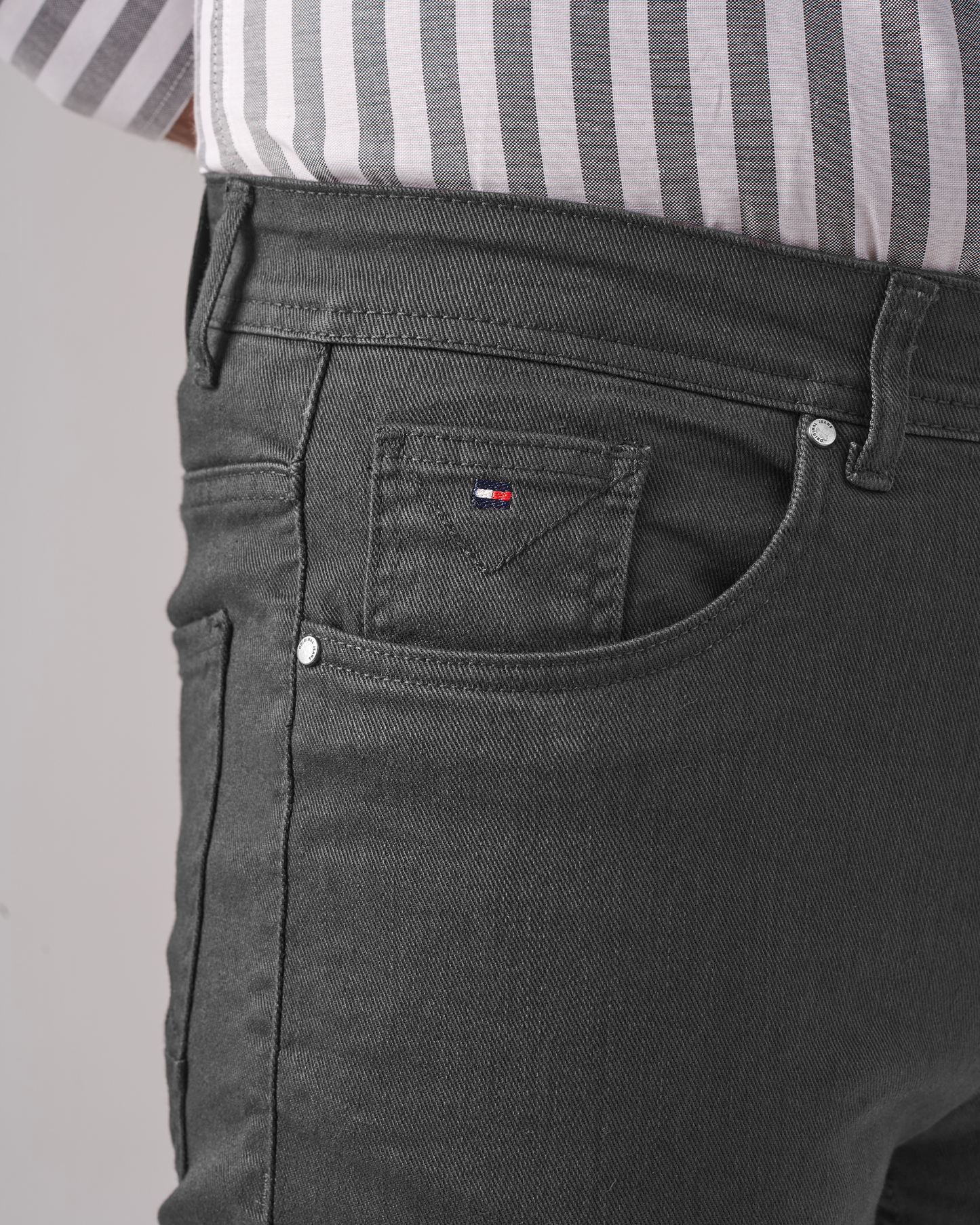 Grey Denim Jeans – Iron Shade